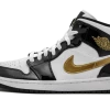 Air Jordan 1 Mid Black Gold - 852542-007 1 Air Jordan 1 Mid Black Gold - 852542-007 -Nike Verkäufe 2023 snakerstoreAir Jordan 1 Mid Black Gold 852542 007 0 2048x2048