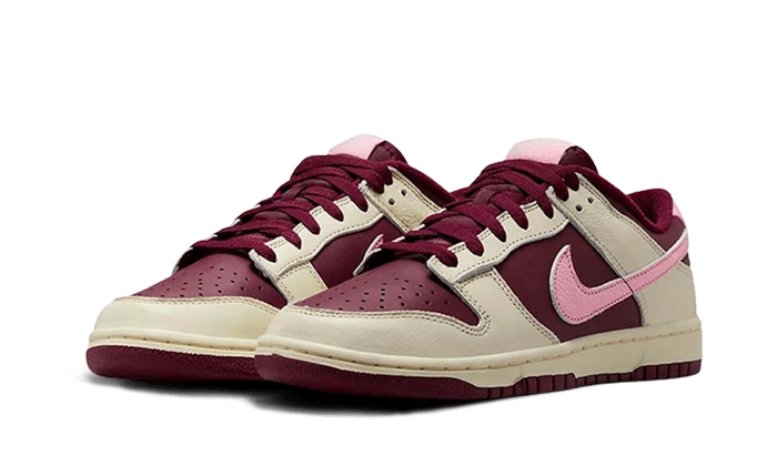 Nike Dunk Low Retro PRM Valentine's Day (2023) - DR9705-100 – Bild 2